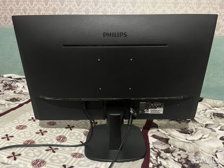 Монитор Philips 27