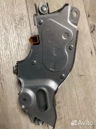 Моторчик заднего дворника в сборе