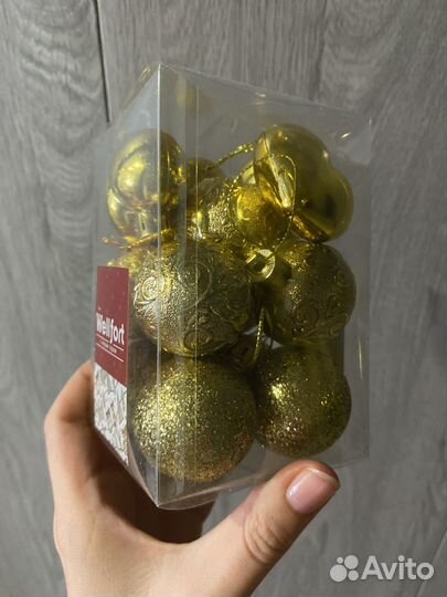 Елочные игрушки золотые