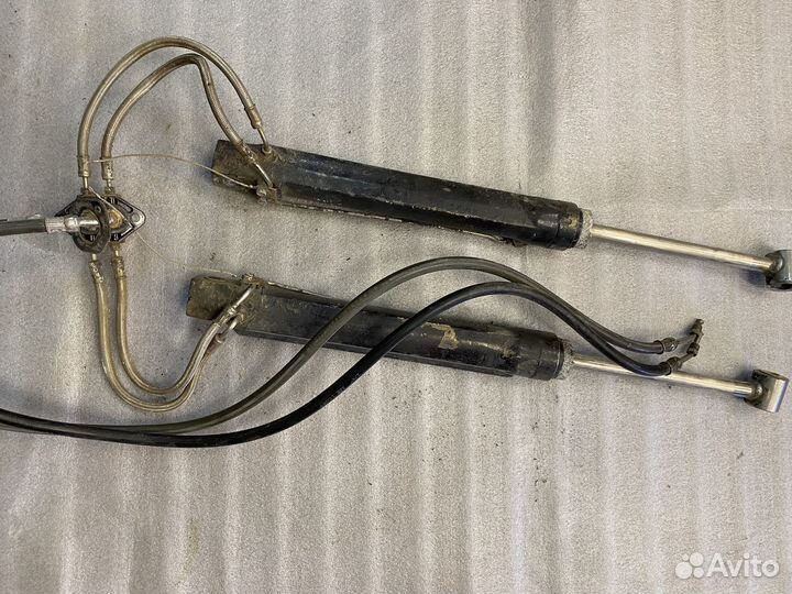 Цилиндры гидроподьема меркрузер Альфа,Браво