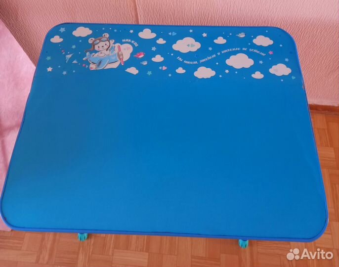 Стул складной и стол для детей