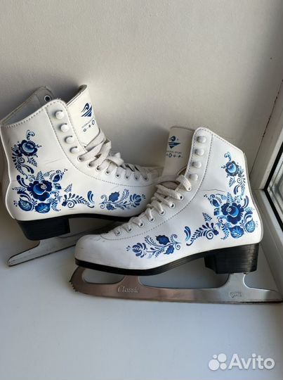 Женские фигурные коньки