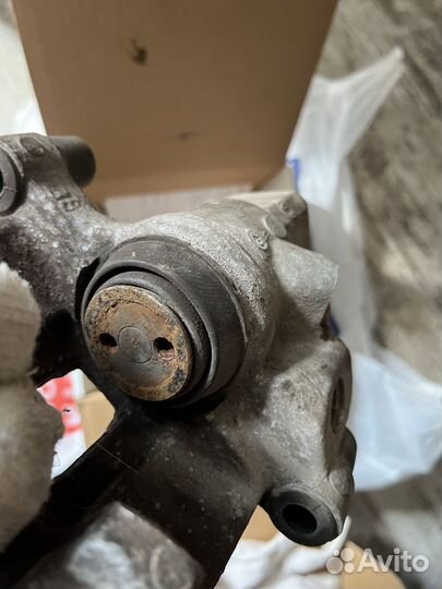 Тормозной суппорт задний левый ford focus 3