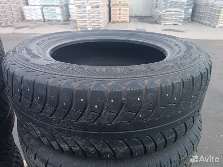 Gislaved Nord Frost 200 215/65 R16