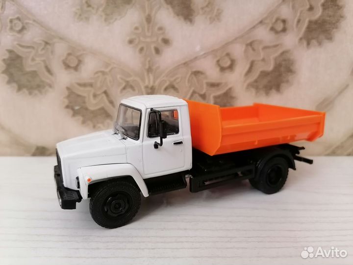 Газ-саз-35072 Автолегенды СССР Грузовики: № 32