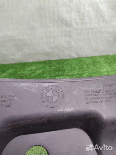 Накладка замка капота BMW X3 (E83) 2004