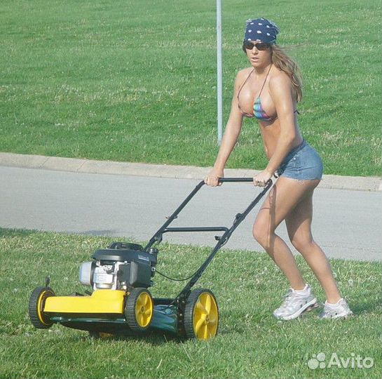 Покос травы триммером