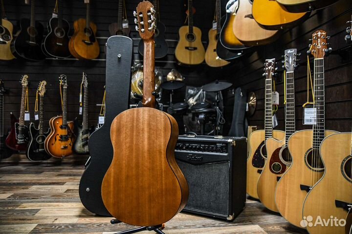 Классическая гитара 4/4 (комплект)