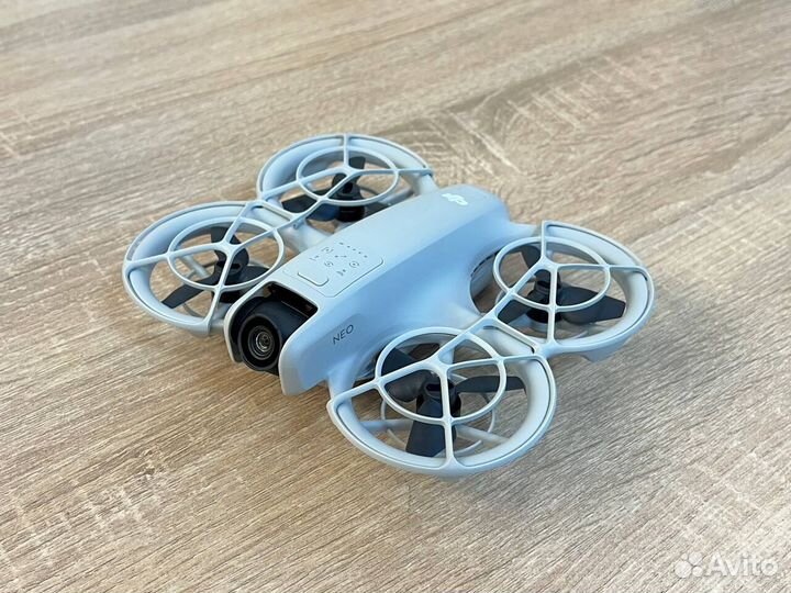 Квадрокоптер DJI NEO fly more combo