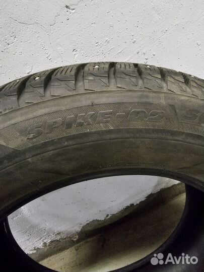 Bridgestone Blizzak Spike-02 SUV 275/60 R20