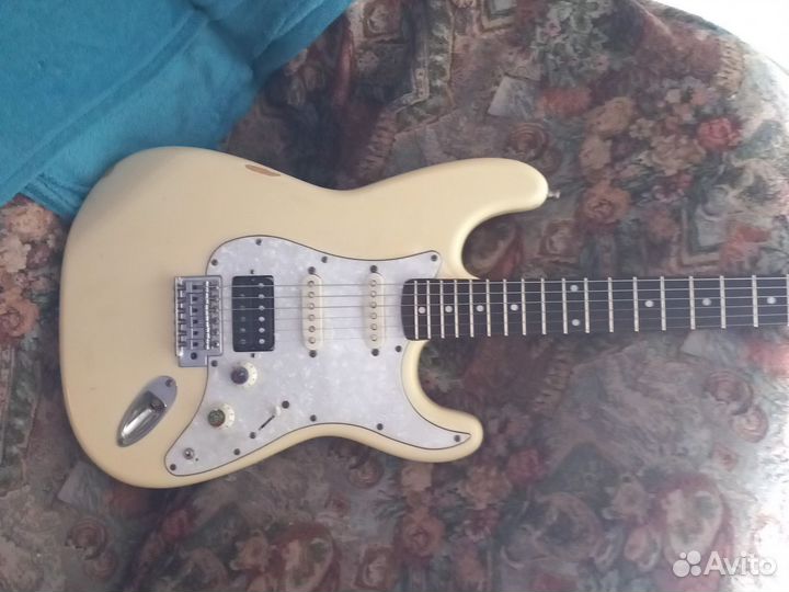 Электрогитара Squier Korea1997stratocaster +чехол