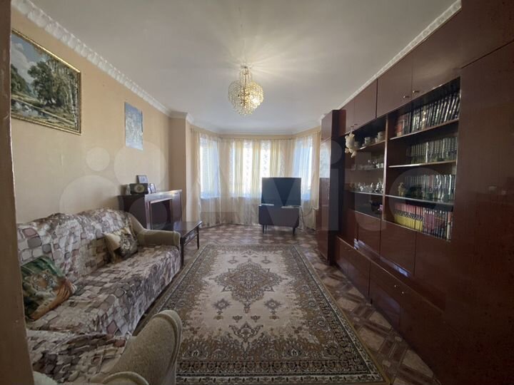 3-к. квартира, 84 м², 2/4 эт.