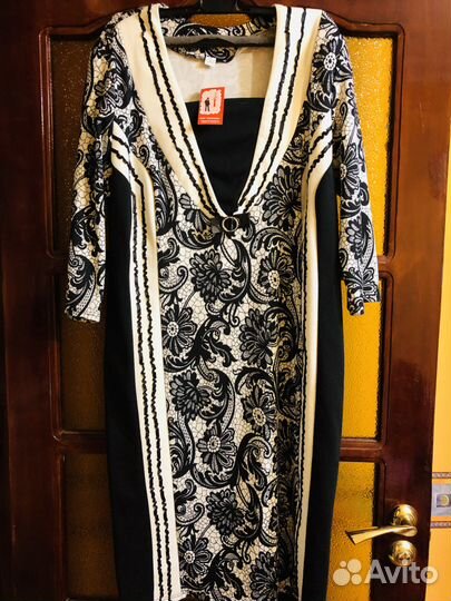 Продаю новое платье стрейч 54 размер