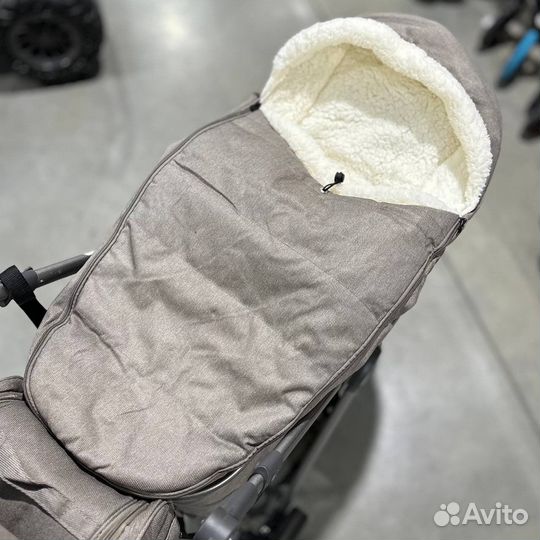 Коляска 2 в 1 (стильная новика )