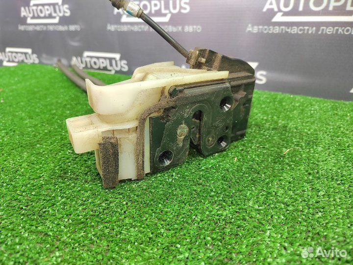 Замок двери передний правый Hyundai Elantra HD