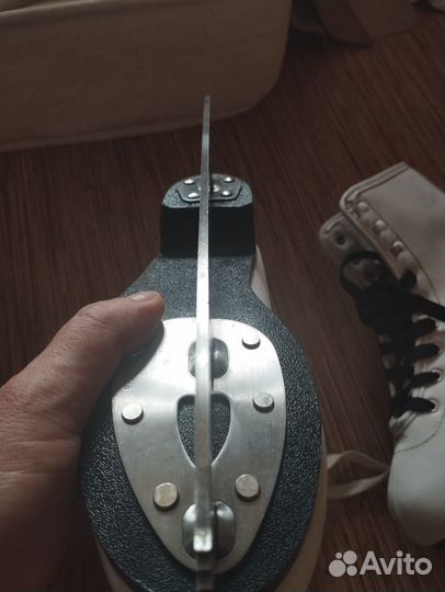 Коньки фигурные