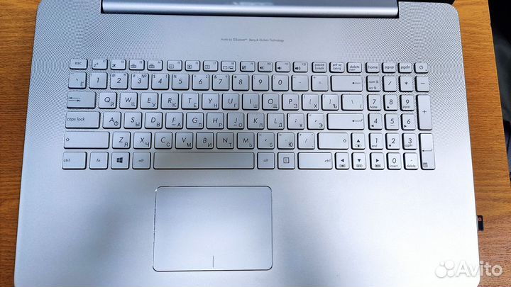 Ноутбук asus n752v