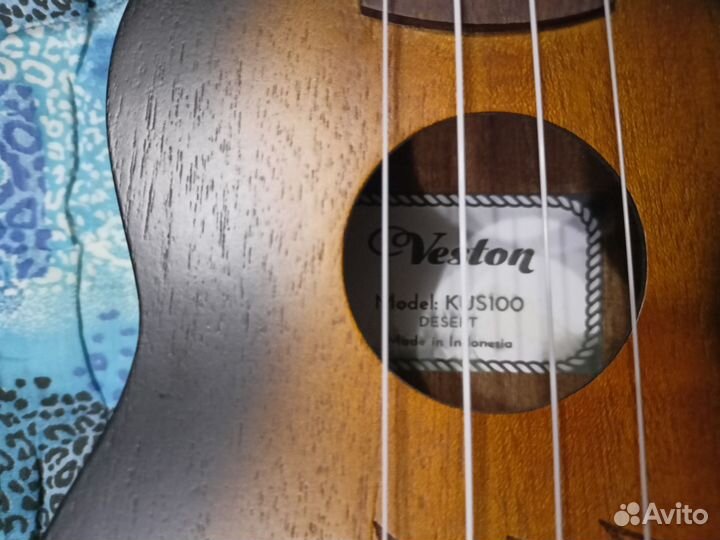 Укулеле veston