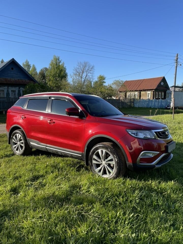 Geely Atlas: фото владельца
