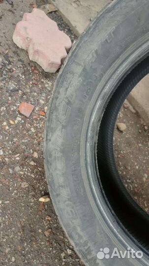 Bridgestone Dueler H/T 215/60 R17