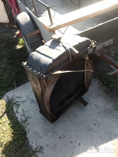 Радиатор на трактор