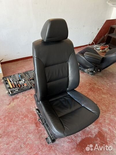 Передние сиденья bmw e60