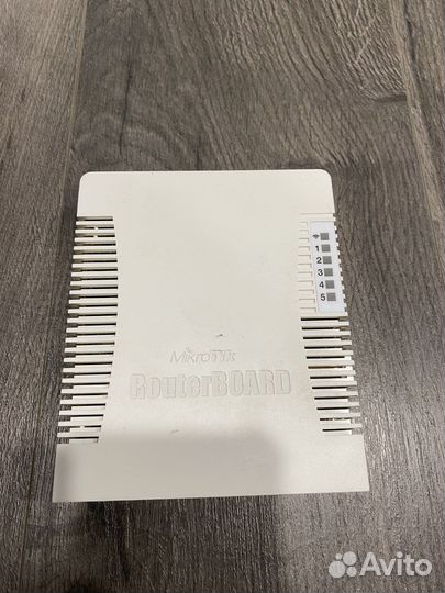 Wi-Fi роутер mikrotik rb951ui-2HND, N300, белый