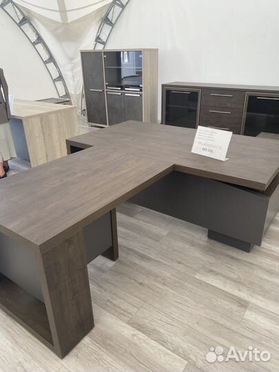 Офисная мебель. Новый кабинет руководителя