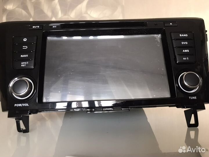 Автомобильная мультимедийная навигационная система