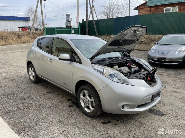 Кузов Nissan Leaf с документами и номерами