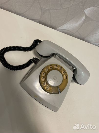 Телефон
