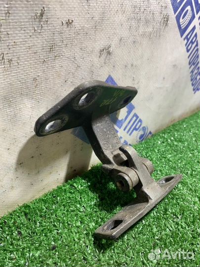 Петля крышки багажника Bmw X5 кроссовер 3.0 M54