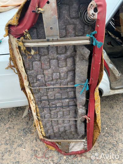 Задний Красный Диван Ваз Классика 2101-2107 (LADA)