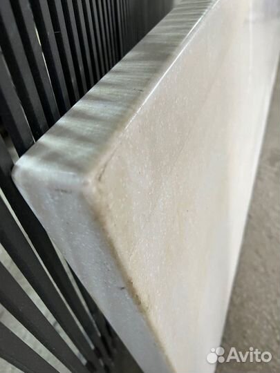 Столешница с двойной раковиной из камня