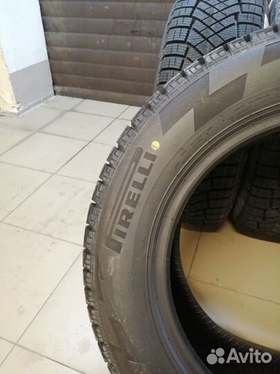 Pirelli Ice Zero FR 195/65 R15 95T