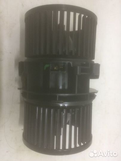 Моторчик отопителя Рено Флюенс 2011-2017г