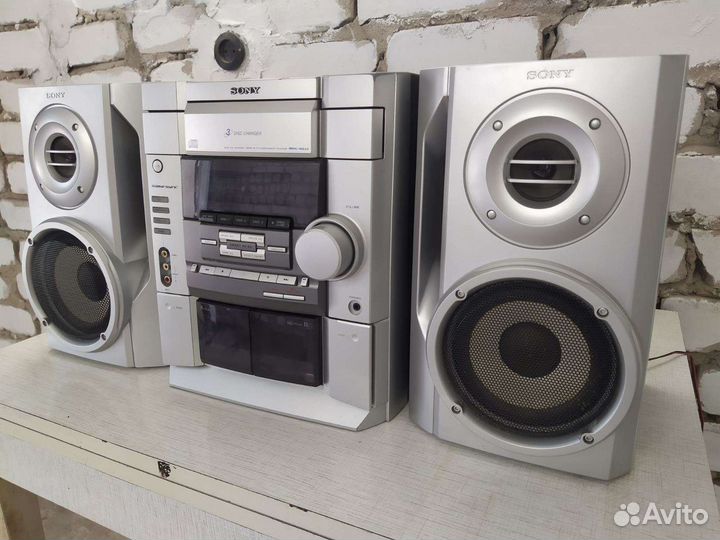 Музыкальный центр