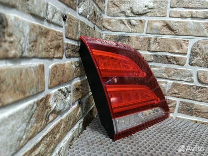 Фонарь задний внутренний левый Mercedes-Benz GLE