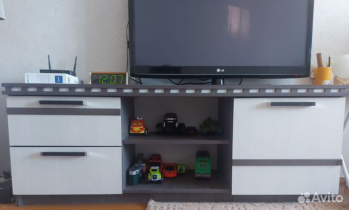 Тумба под телевизор