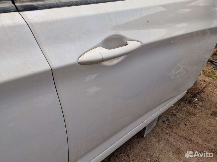 Дверь передняя правая Solaris 1