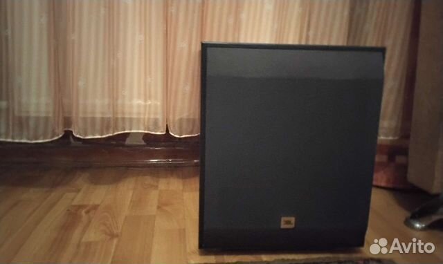 Сабвуфер jbl