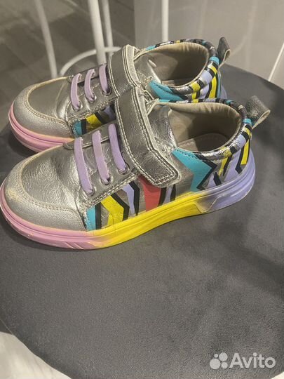 Кроссовки для девочек