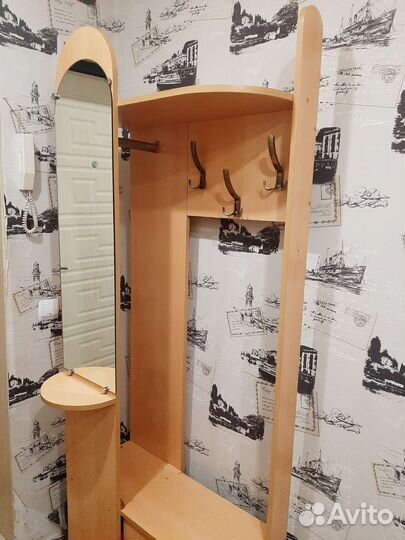 Вешалка в прихожую с обувницей