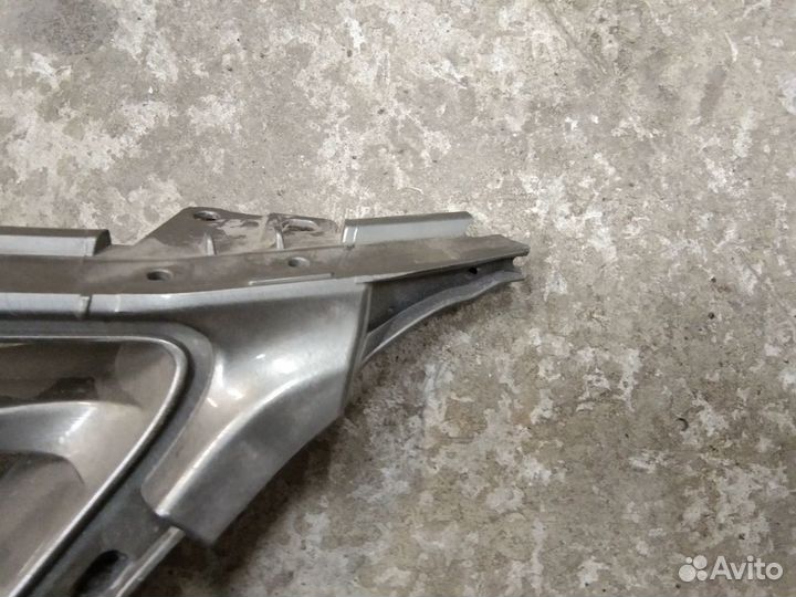 Решетка радиатора Лексус RX 3