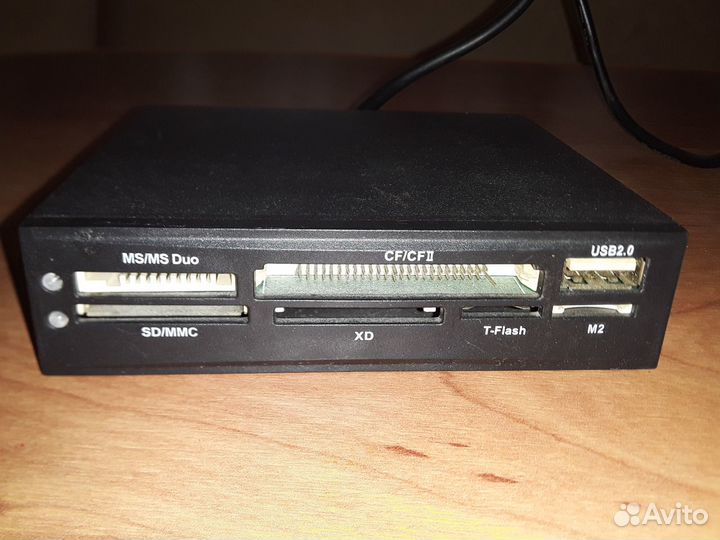 Внутренний универсальный картридер 3.5