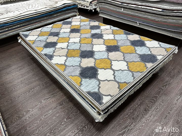 Палас новый 1.5х2.3м