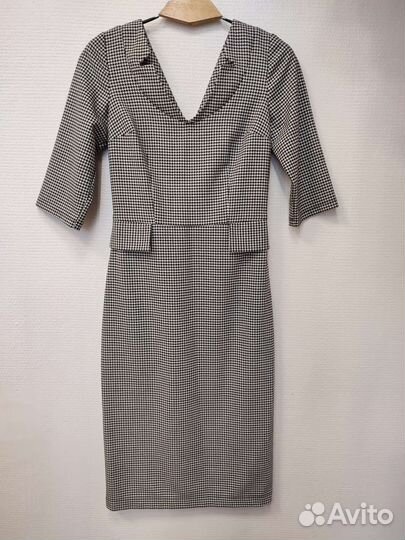 Платье офисное 42