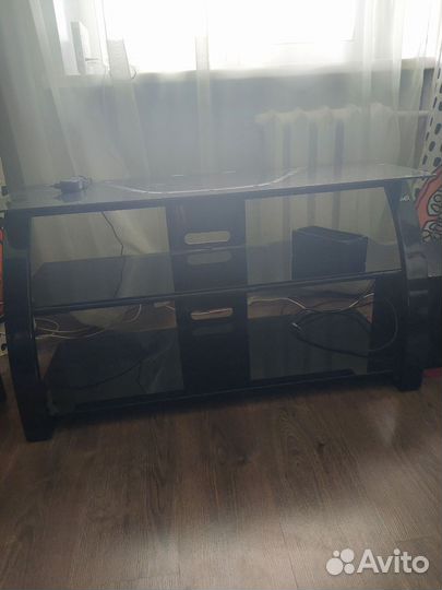 Стеклянная тумба