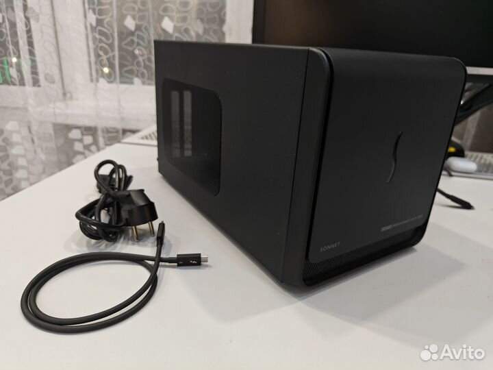 Sonnet eGFX Breakaway box 550