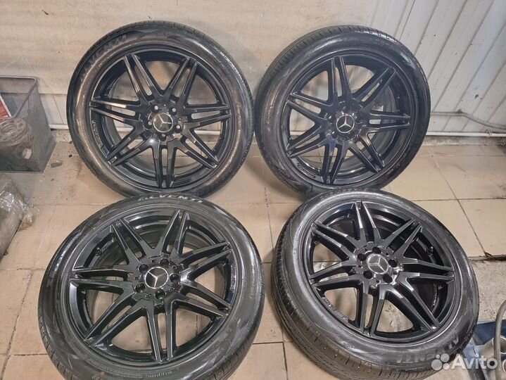 Комплект оригинал на Mercedes V class R19